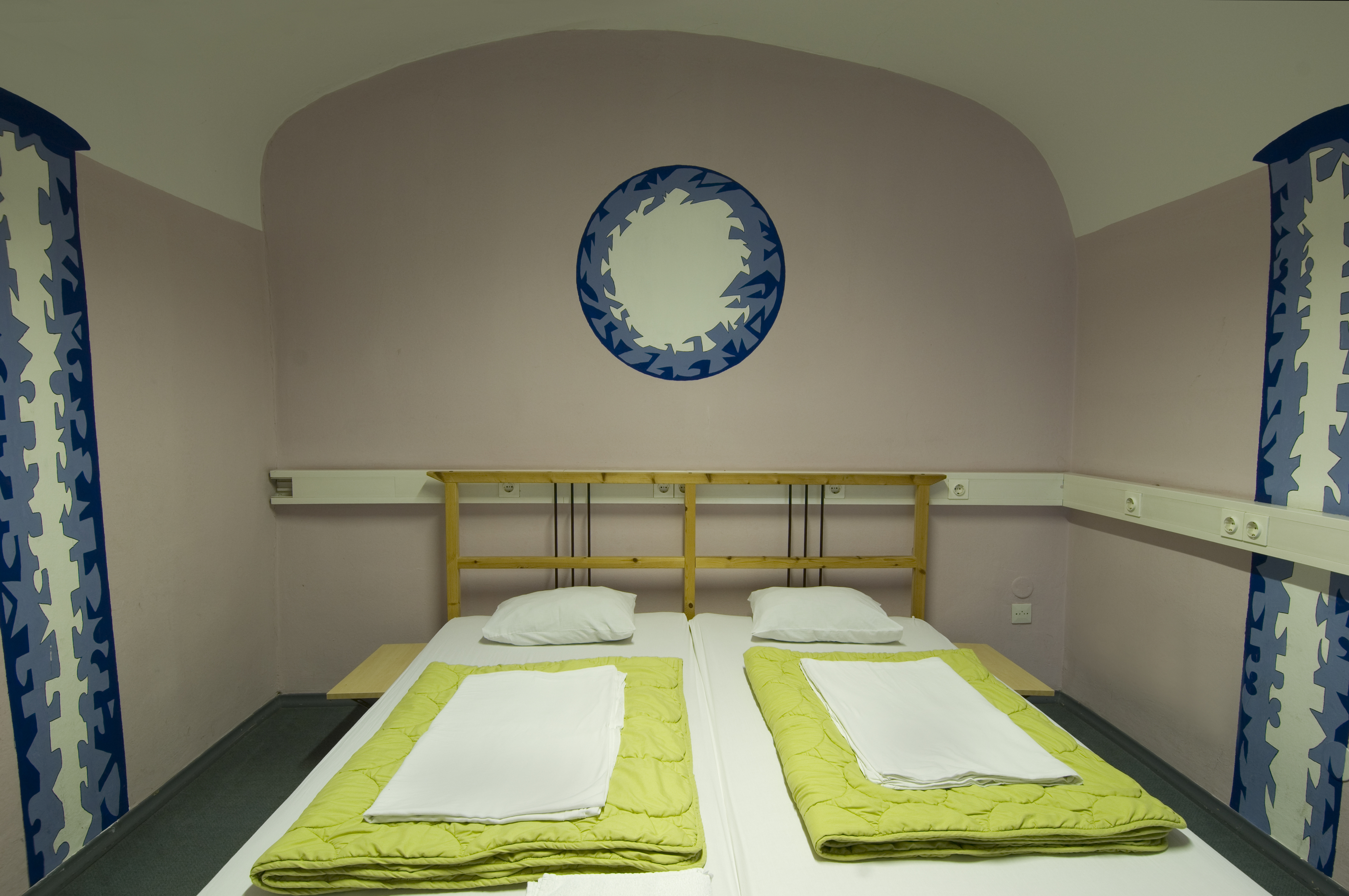 hostel-alibi-bedroom4