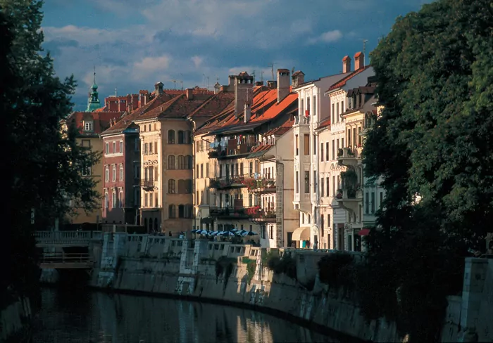 Houses at the Ljubljanica bank (Author - J. Skok)