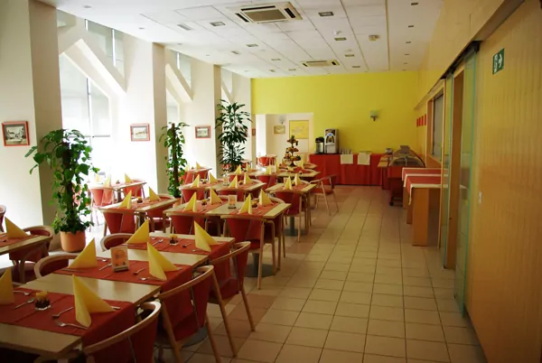 Youth-Hostel-UNI