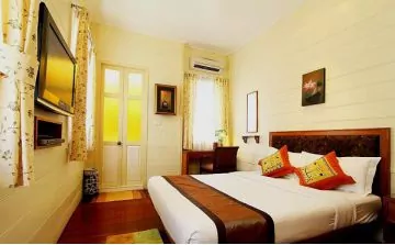 baan dinso hostel room