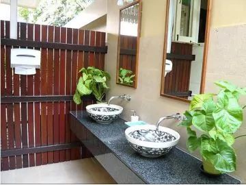 baan dinso hostel outside
