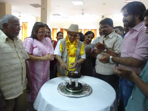 YHAI President Dr. Saxena YHAI President Dr. Saxena