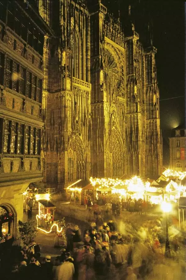Strasbourg Christmas Market (Credit - OTStrasbourg) Strasbourg Christmas Market (Credit - OTStrasbourg)