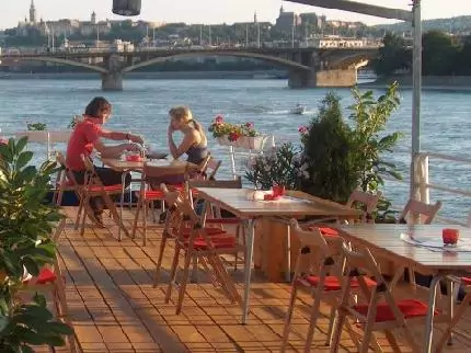 botel-fortuna-budapest_090220100819218305