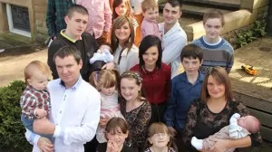 Going on holiday with a supersized family is possible at hostels. Copyright: Channel4