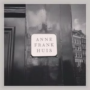 420714_639235118397_1694056401_n