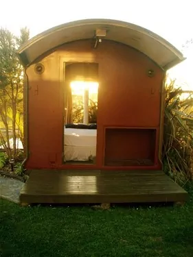 YHA Raglan exterior view