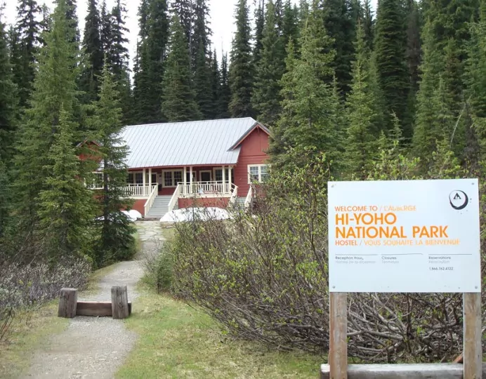 img48113-HI-Yoho-National-Park