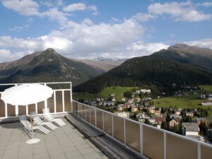 img32118-Davos-Youthpalace-Roof-Terrace