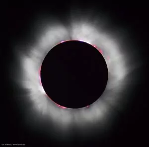 whoa, that eclipse is amazing!