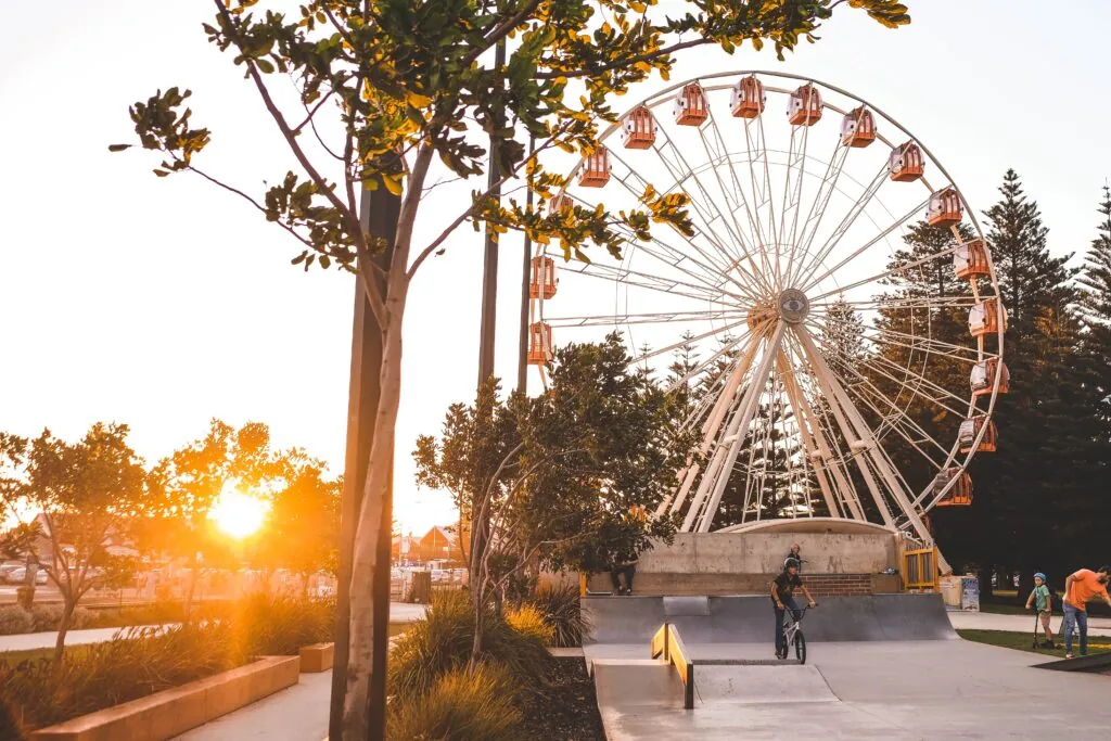Fremantle ferris wheel at sunset